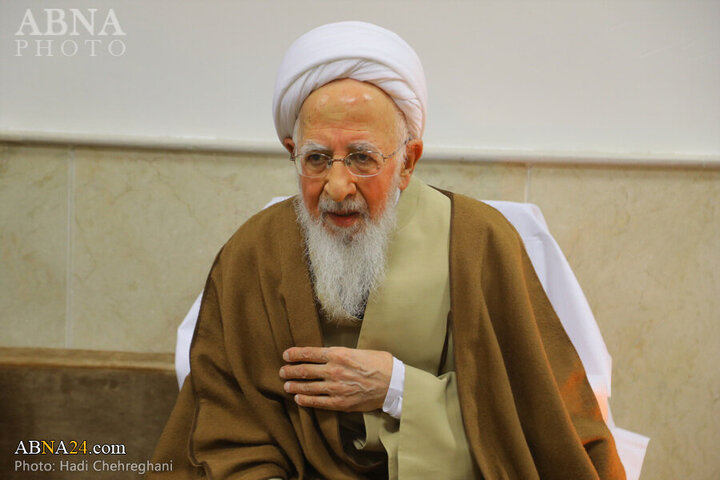 Photos: Turban wearing ceremony held by Grand Ayatollahs on Mid-Sha'ban