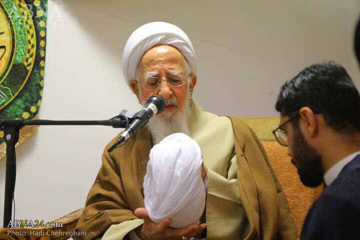 Photos: Turban wearing ceremony held by Grand Ayatollahs on Mid-Sha'ban