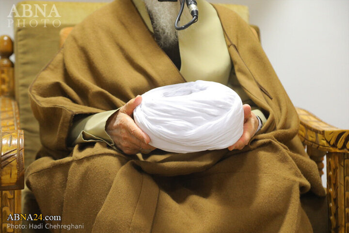 Photos: Turban wearing ceremony held by Grand Ayatollahs on Mid-Sha'ban