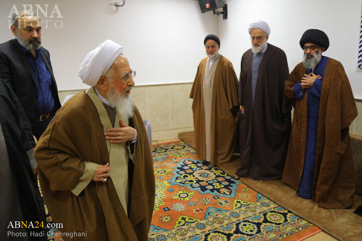 Photos: Turban wearing ceremony held by Grand Ayatollahs on Mid-Sha'ban