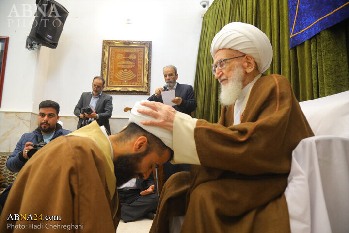 Photos: Turban wearing ceremony held by Grand Ayatollahs on Mid-Sha'ban