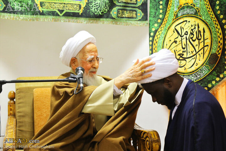 Photos: Turban wearing ceremony held by Grand Ayatollahs on Mid-Sha'ban