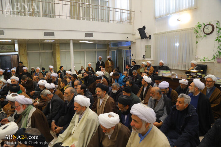 Photos: Turban wearing ceremony held by Grand Ayatollahs on Mid-Sha'ban