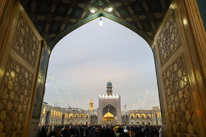 Photos: Imam Reza Shrine on night of Mid-Shaban