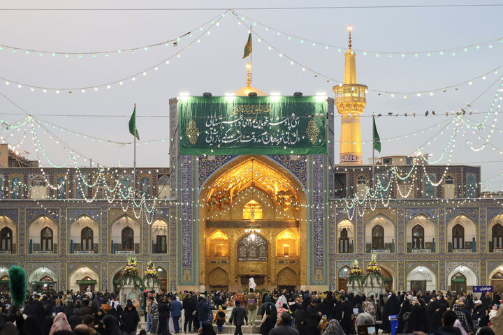 Photos: Imam Reza Shrine on night of Mid-Shaban