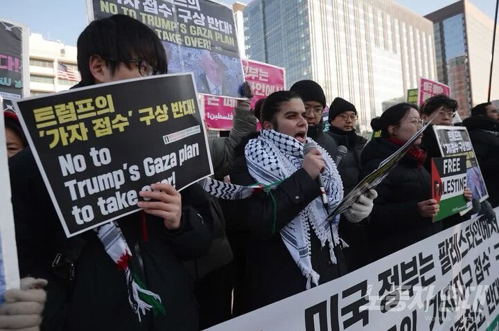 Photos: Koreans protest in Seoul against plan to displace Palestinians