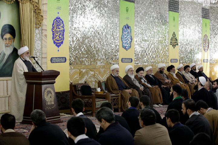 گزارش تصویری | مراسم عمامه‌گذاری طلاب حوزه علمیه خراسان در آستان قدس رضوی