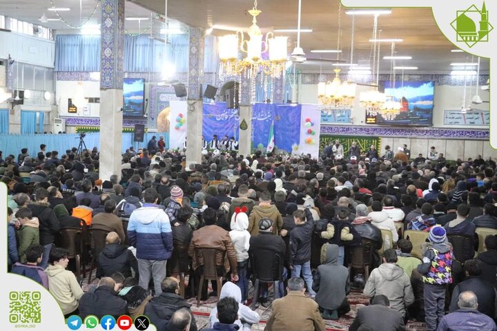 تقرير مصور/ احتفال بهيج بمناسبة ولادة الامام الحجة (عج) في حرم السيدة "زينب" (ع)