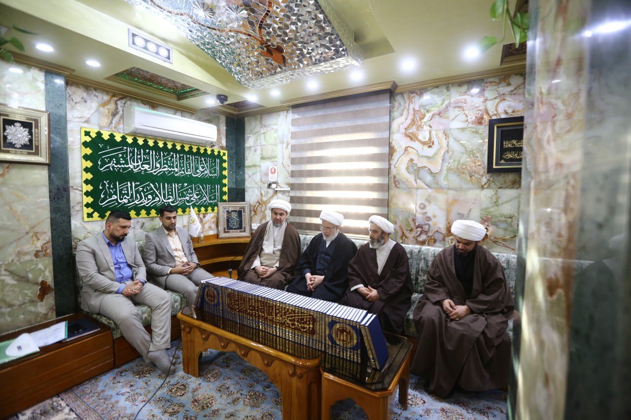 اتمام أكبر موسوعة قرآنية جمعت من علوم أهل البيت (ع) بعد العمل استمر بها 14 عامًا