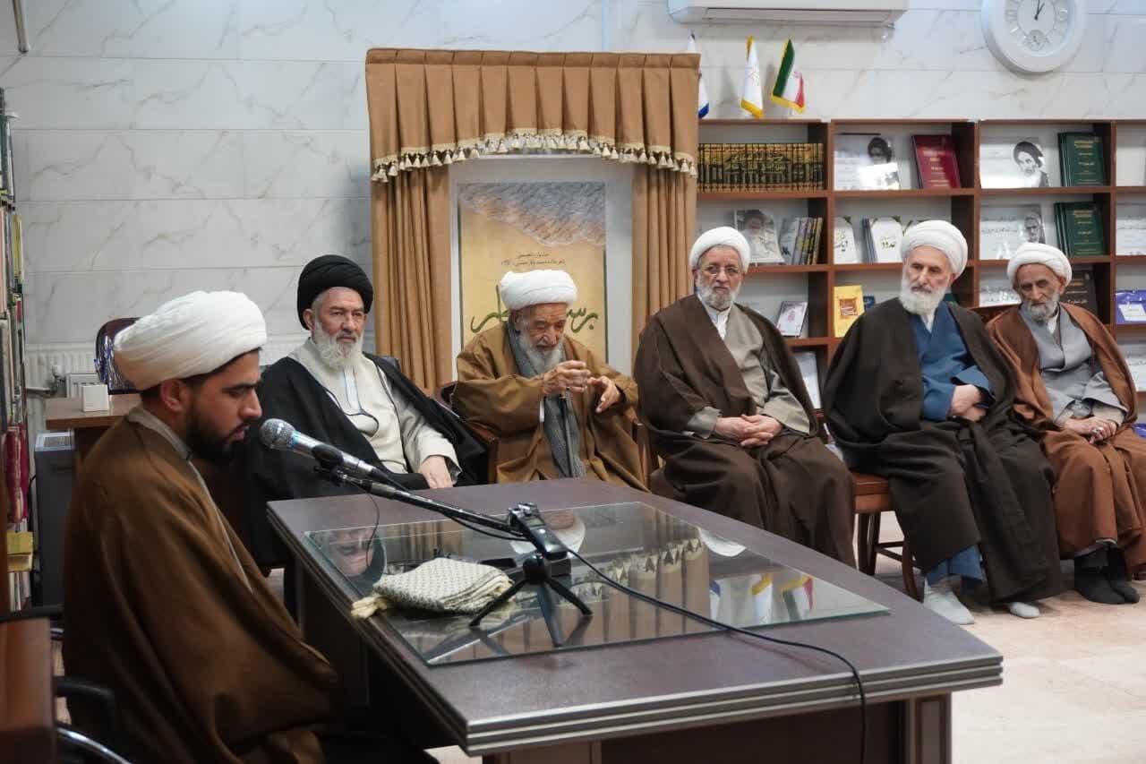 علیزاده: وظیفه تک‌ تک ما زنده نگه داشتن پرچم امید در جامعه است