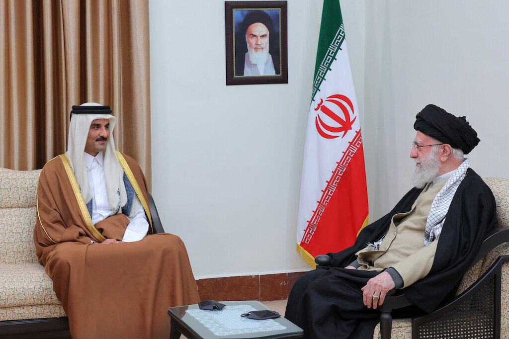 Imam Khamenei to Emir of Qatar: There's no difference between US presidents