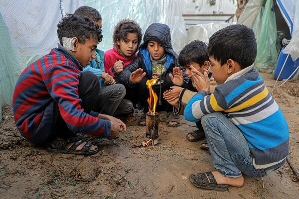 هشدار وزارت بهداشت غزه درباره خطر موج جدید سرما برای کودکان فلسطینی