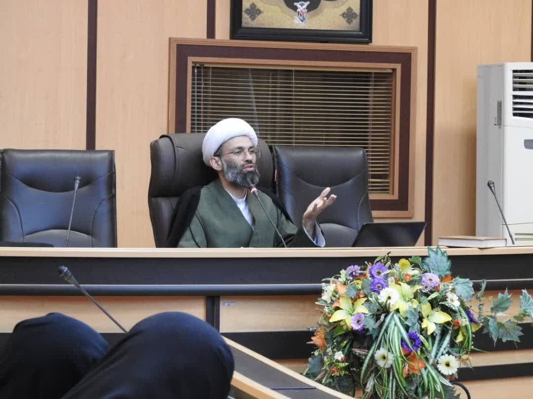 برگزاری نشست نقد و بررسی فرقه‌های انحرافی و جریان‌های نوظهور در گیلان