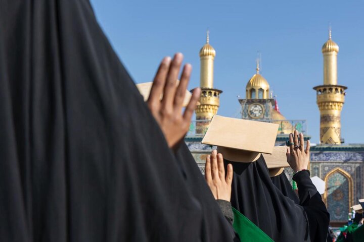 أكثر من 4000 طالبة يرددن قسم التخرج وعهد الولاء عند مرقد أبي الفضل العباس (عليه السلام)
