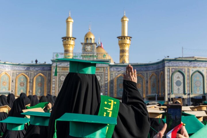 أكثر من 4000 طالبة يرددن قسم التخرج وعهد الولاء عند مرقد أبي الفضل العباس (عليه السلام)