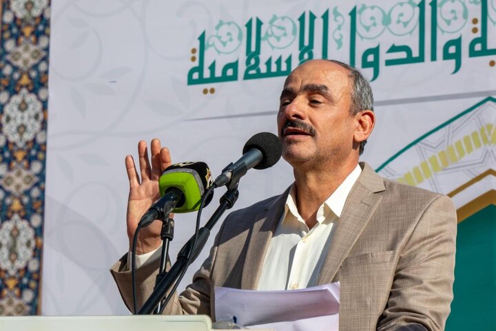أكثر من 4000 طالبة يرددن قسم التخرج وعهد الولاء عند مرقد أبي الفضل العباس (عليه السلام)