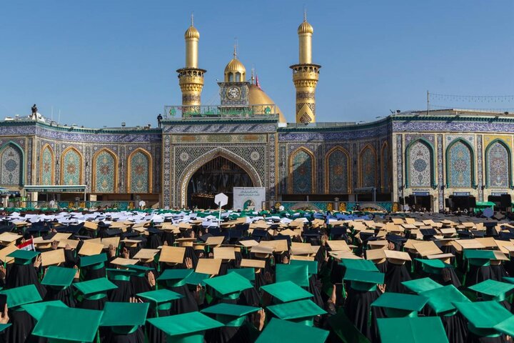 أكثر من 4000 طالبة يرددن قسم التخرج وعهد الولاء عند مرقد أبي الفضل العباس (عليه السلام)