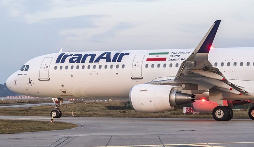 وصول عائلات الشهداء رئيسي وعبد اللهيان والحاج سليماني لمطار بيروت