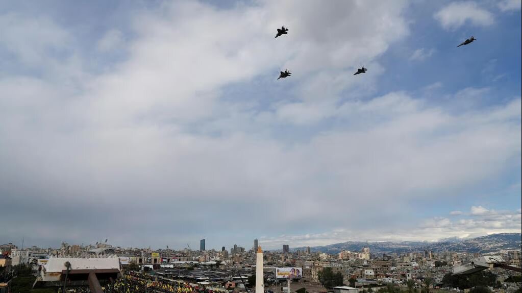 Israeli fighter jets fly over funeral site of leader of resistance/ Lebanese people's reaction