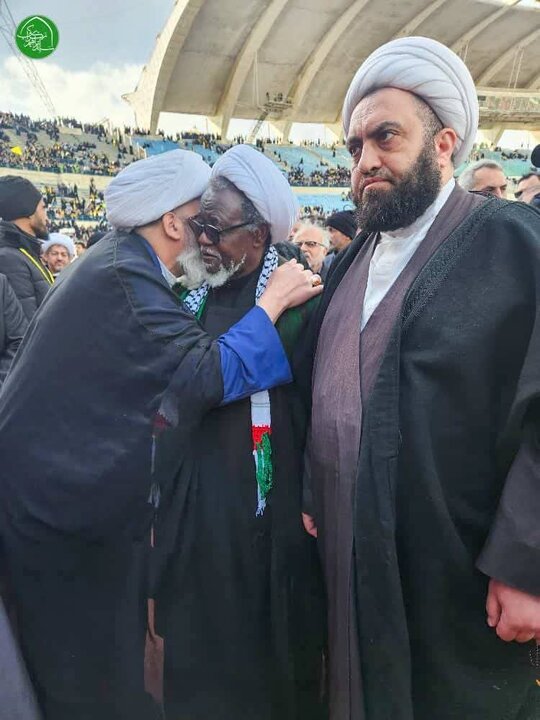 Sheikh Zakzaki at the funeral