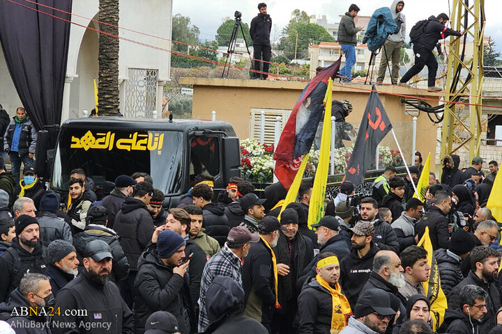 Deir Qanoun before the funeral ceremony of martyr Safieddine