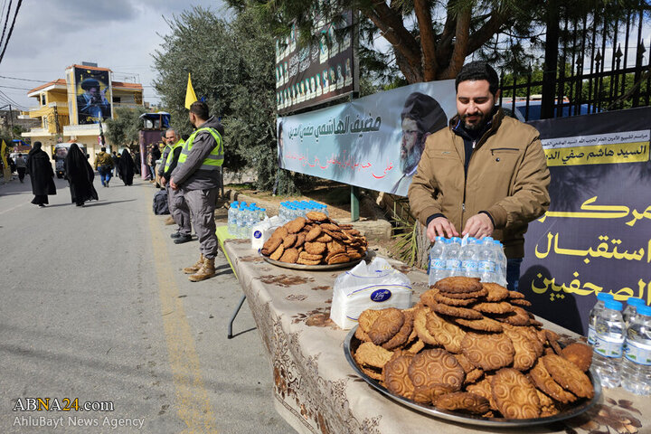 Deir Qanoun before the funeral ceremony of martyr Safieddine