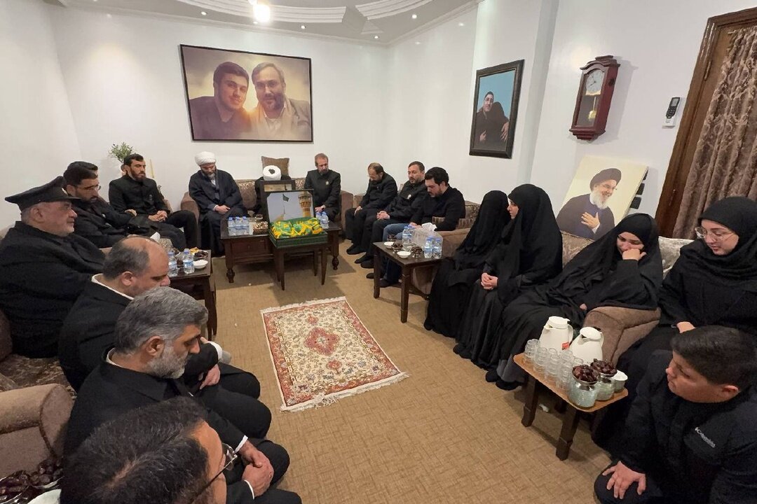 14 خادما رضويا يشاركون في مراسم تشييع الشهيدين السعيدين في لبنان