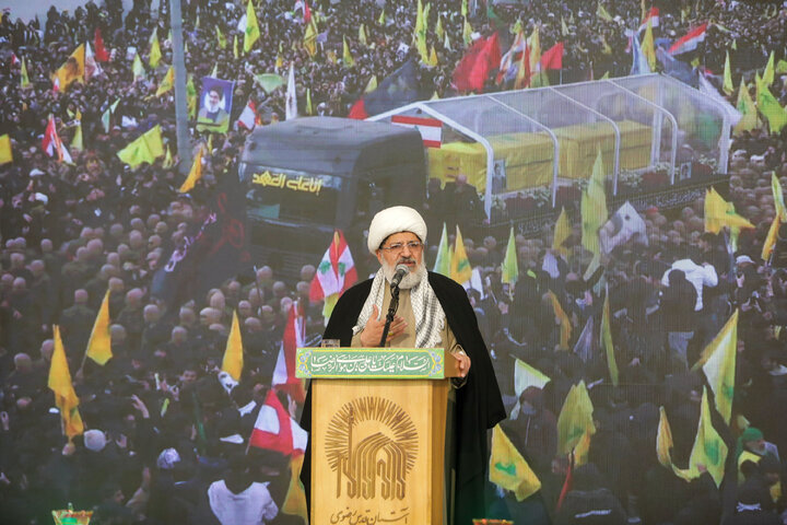 Photos: Memorial ceremony for resistance martyrs held in Imam Reza holy shrine