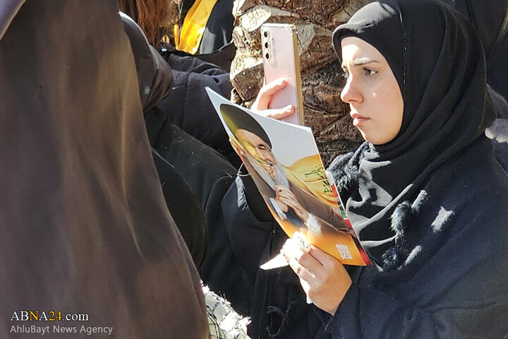 Photos (1): Funeral ceremony of martyr Safieddine held in Deir Qanoun