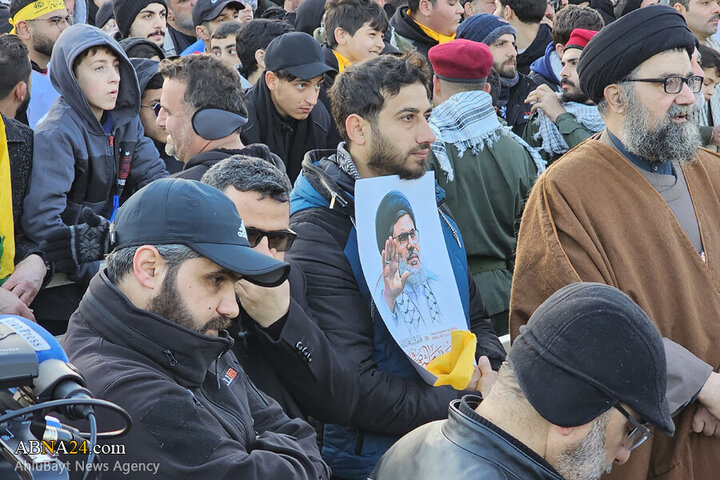 Photos (1): Funeral ceremony of martyr Safieddine held in Deir Qanoun