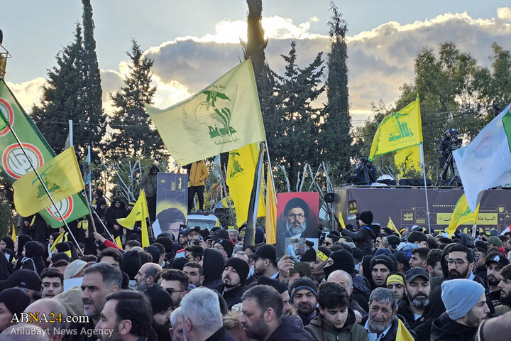 Photos (1): Funeral ceremony of martyr Safieddine held in Deir Qanoun