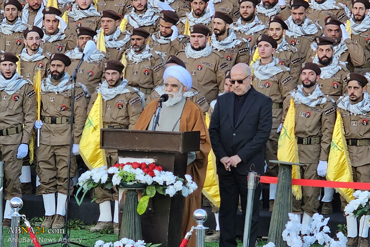 Photos (1): Funeral ceremony of martyr Safieddine held in Deir Qanoun