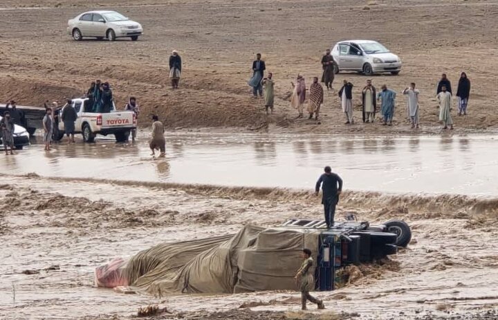 ۷۶ کشته و مجروح بر اثر سیلاب در غرب و جنوب افغانستان