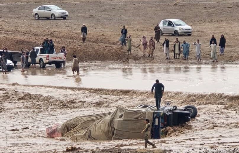 ۷۶ کشته و مجروح بر اثر سیلاب در غرب و جنوب افغانستان