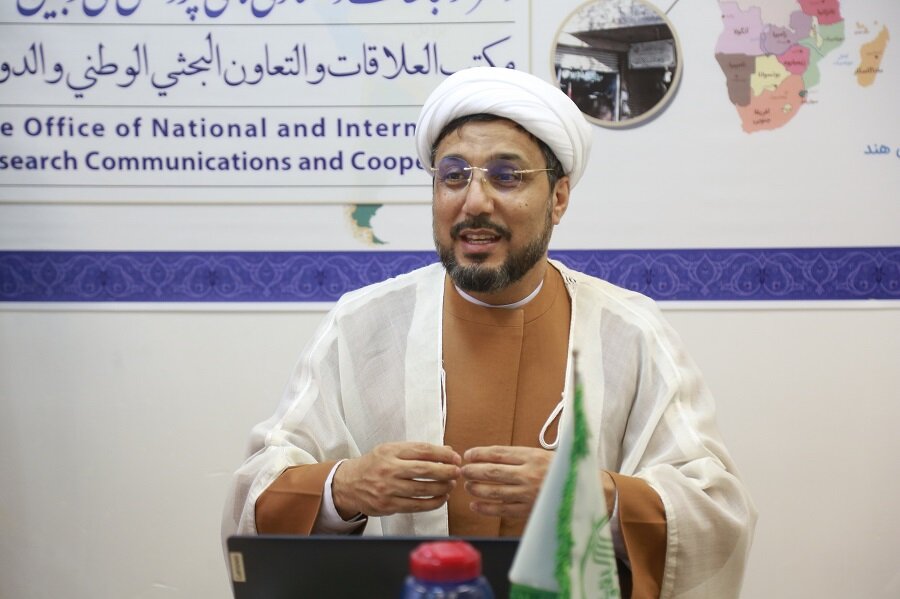 رونمایی از ترجمه اسپانیایی کتاب اسرار و آداب نماز در آستانه ماه مبارک رمضان