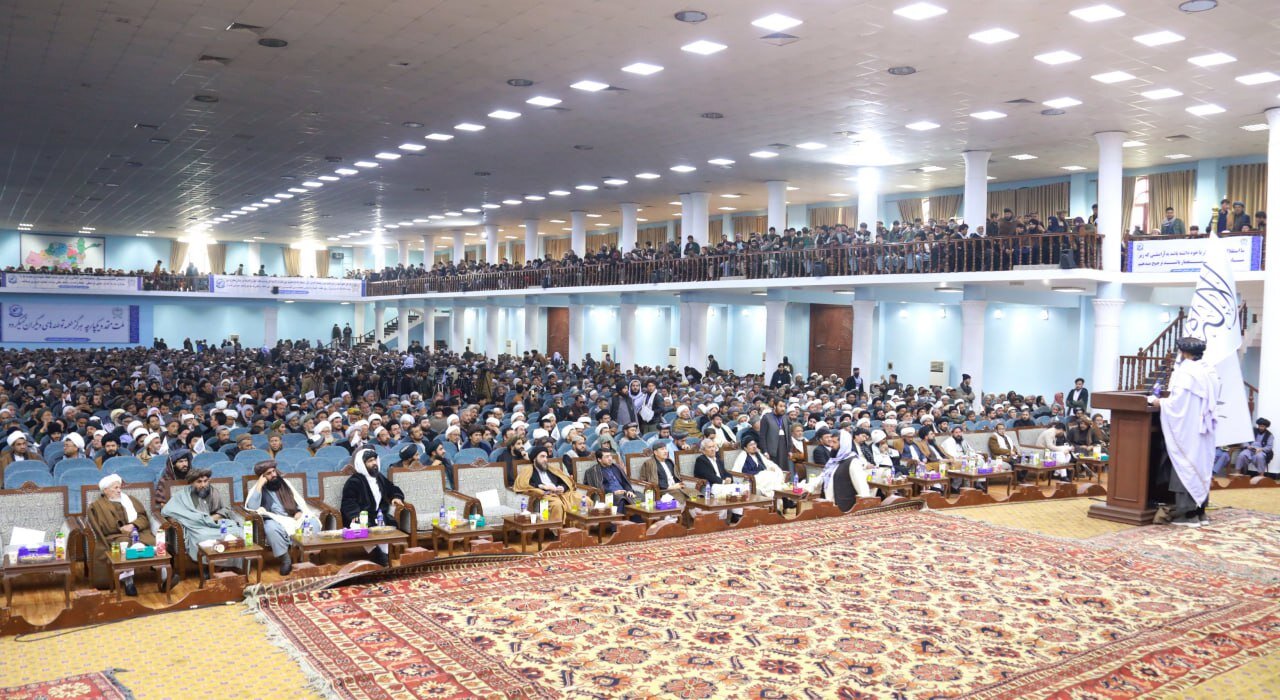«کمیسیون عالی شیعیان افغانستان» گردهمایی در حمایت از طالبان برگزار کرد / مقام ارشد طالبان: همه در افغانستان از حقوق یکسان برخوردار هستند