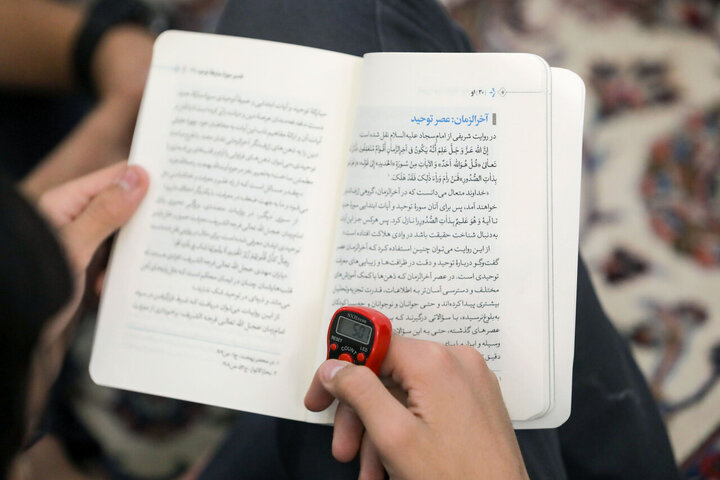 تقرير مصور/ اعتكاف شباب مؤمنين في الأيام الأخيرة من شهر رشعبان بمسجد تابع للحرم الرضوي في مشهد