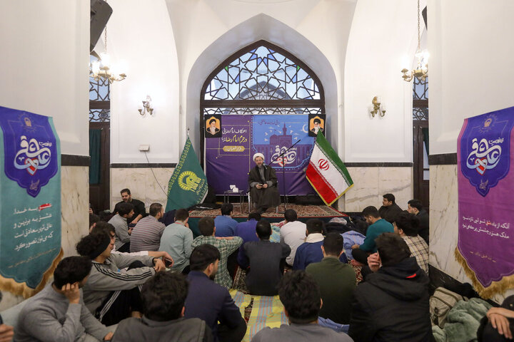 تقرير مصور/ اعتكاف شباب مؤمنين في الأيام الأخيرة من شهر رشعبان بمسجد تابع للحرم الرضوي في مشهد