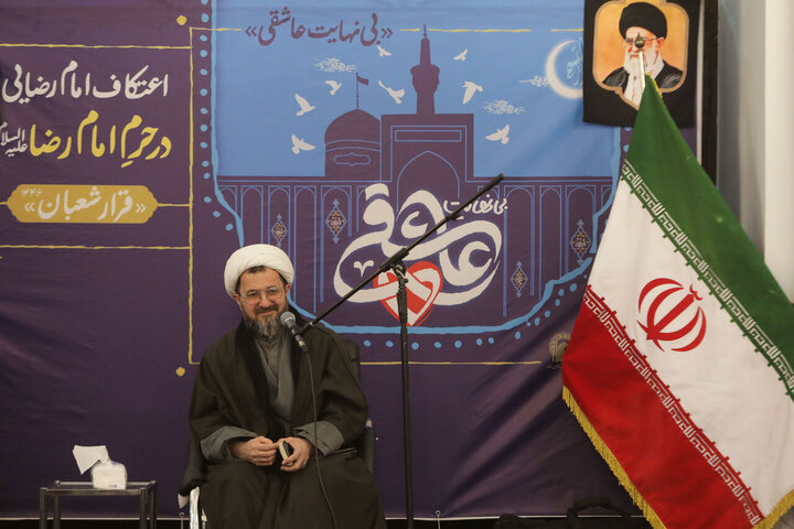 تقرير مصور/ اعتكاف شباب مؤمنين في الأيام الأخيرة من شهر رشعبان بمسجد تابع للحرم الرضوي في مشهد