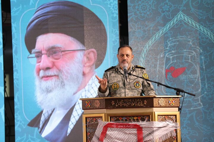 وزیر دفاع: مذاکره با آمریکا نه هوشمندانه است، نه شرافتمندانه! 