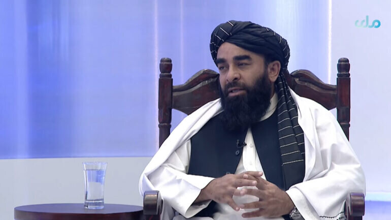 سخنگوی طالبان در واکنش به اظهارت ترامپ: تجهیزات به‌جامانده از آمریکا در افغانستان «غنیمت جنگی» است