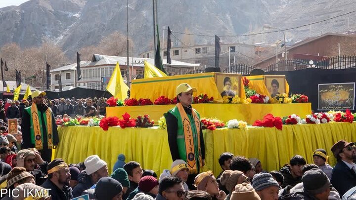 အိန္ဒိယ နိုင်ငံ ကာရ်ဂီးလ်  တွင် ရှဟီးဒ် H.I ဆယက်ဒ် ဟစန် နစရိုလ်လ္လာဟ် နှင့် ရှဟီးဒ် H.I ဆယက်ဒ် ဟာရှင်မ် ဆဖီးယွဒ်ဒီးန်တို့ ၏ ဈာပန  အထိမ်း အမှတ် ပြုလုပ် ။ ။ Photos