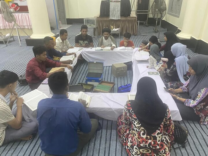 تلاوت قرآن کریم در ماه مبارک رمضان در مسجد شهر مولامین