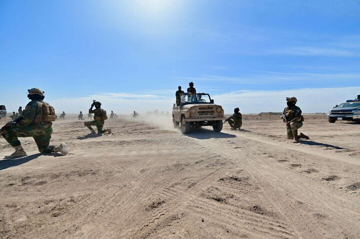 تقرير مصور/ الحشد الشعبي يجري مناورة عسكرية في البصرة