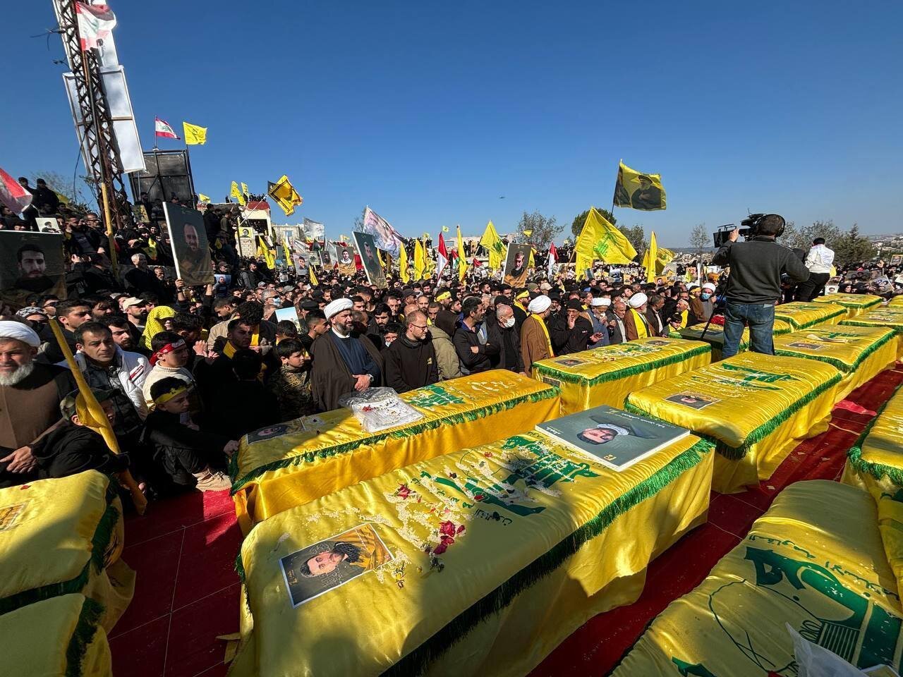 ویدیو | تشییع پیکر ۴۱ شهید حزب‌الله در شهرک «عیتا الشعب» در جنوب لبنان