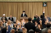 ئایەتوڵا خامنەیی: گەلی ئێران بەرەڕووی بەرەیەکی بەربڵاوی مونافق و کافر بووەتەوە