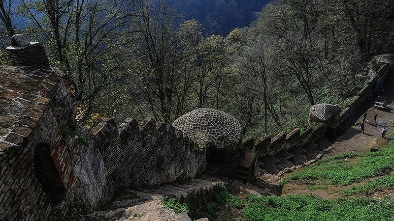 Questa misteriosa fortezza iraniana vi riporterà all'antichità