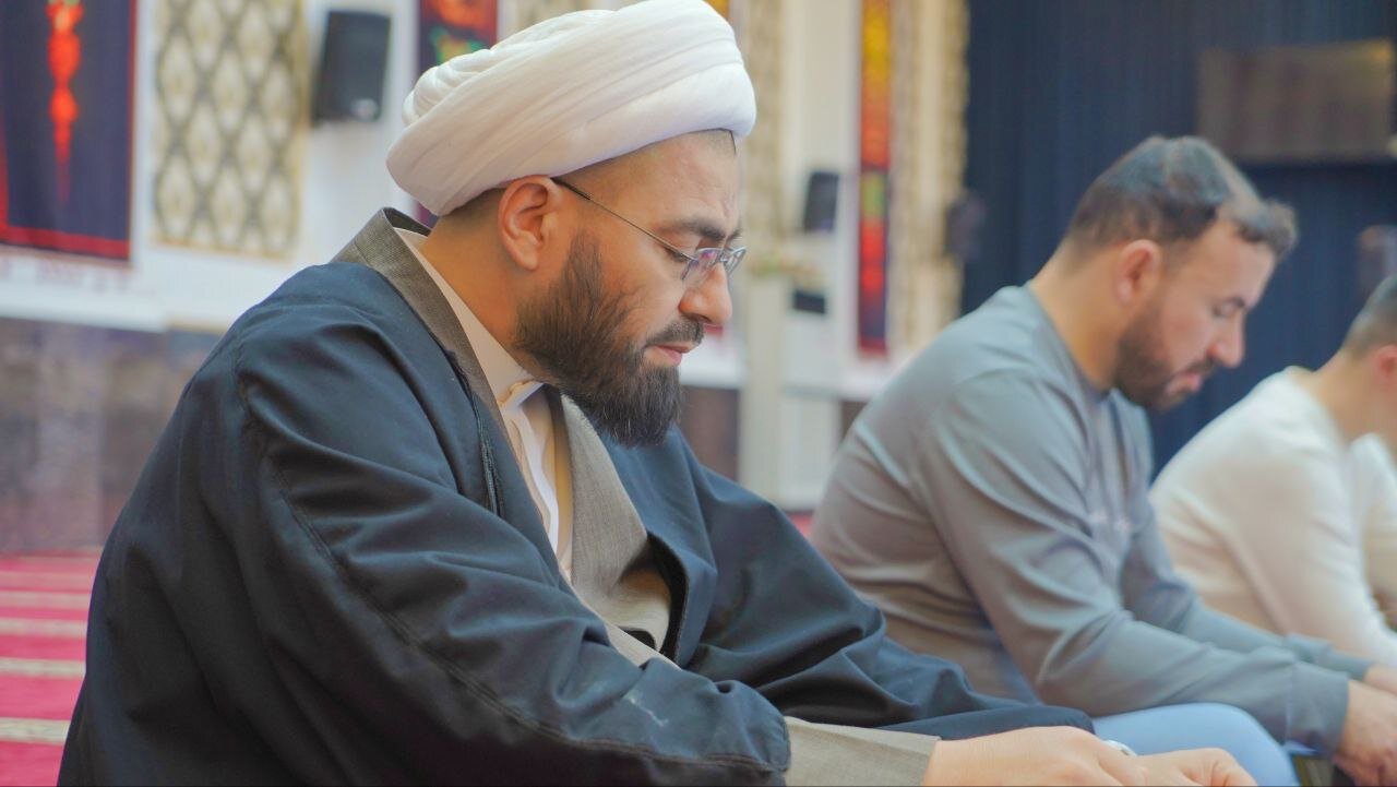 ابنا - عکس خبری | ترتیلخوانی به مناسبت ماه رمضان در شرق شهر موصل