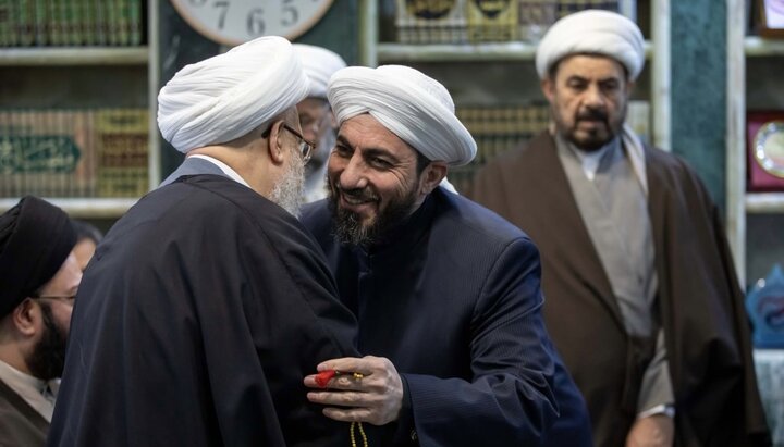 العتبة الحسينية تكشف عن مصحف التفاسير والختمات المرتلة في جلسة تعريفية