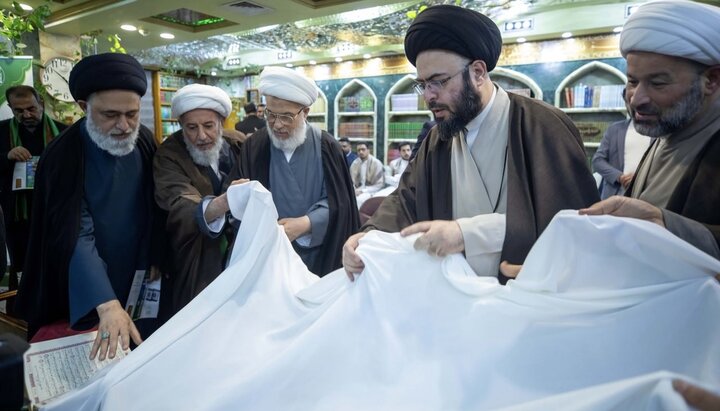 العتبة الحسينية تكشف عن مصحف التفاسير والختمات المرتلة في جلسة تعريفية